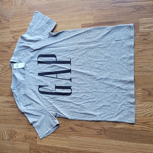 GAP Other - GAP logo tee mens Small S NWT gray